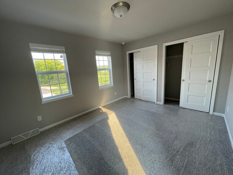 Building Photo - 718 Sugar Maple Ln