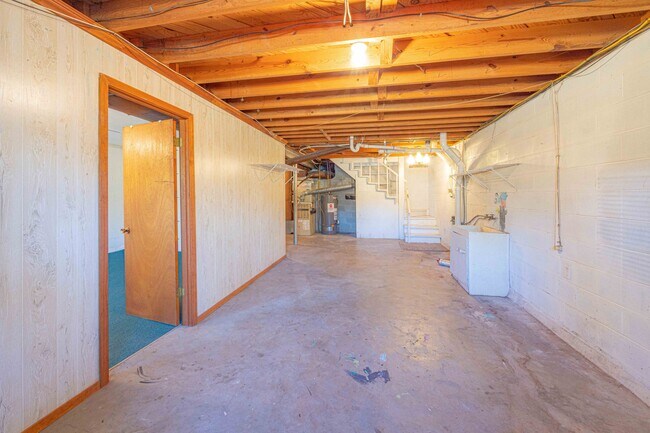 Building Photo - 202 Confederate Dr N