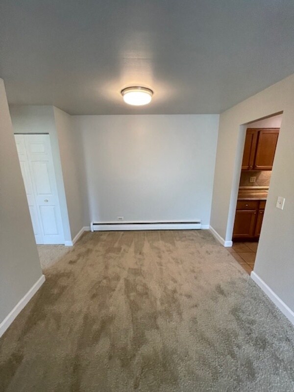 Building Photo - 932 W Rollins Rd
