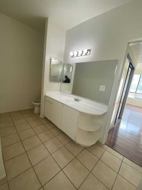 Building Photo - 4343 Whitsett Ave