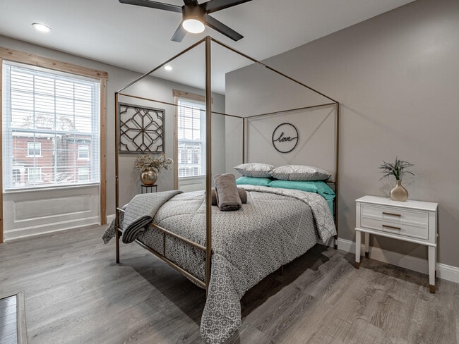 Building Photo - 3853 McRee Ave