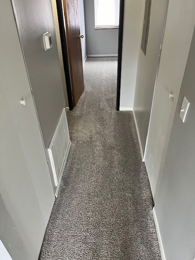 Building Photo - 2 Bedroom Apartment in Butler!!!