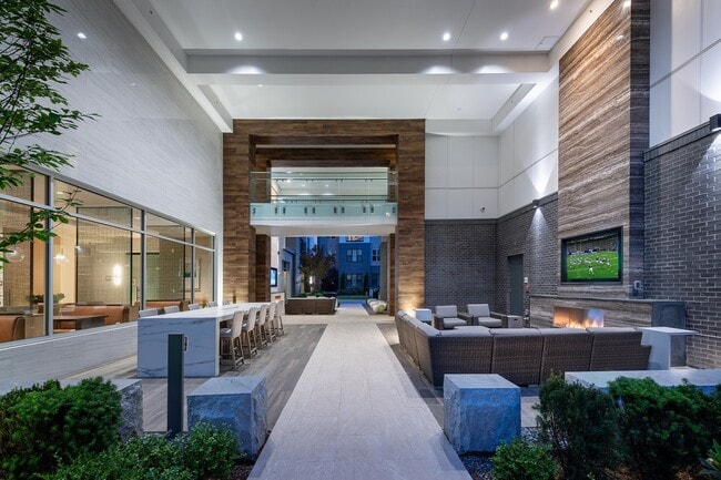 Building Photo - Windsor Mystic River