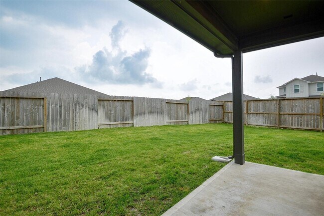 Building Photo - 1055 Llano Trl