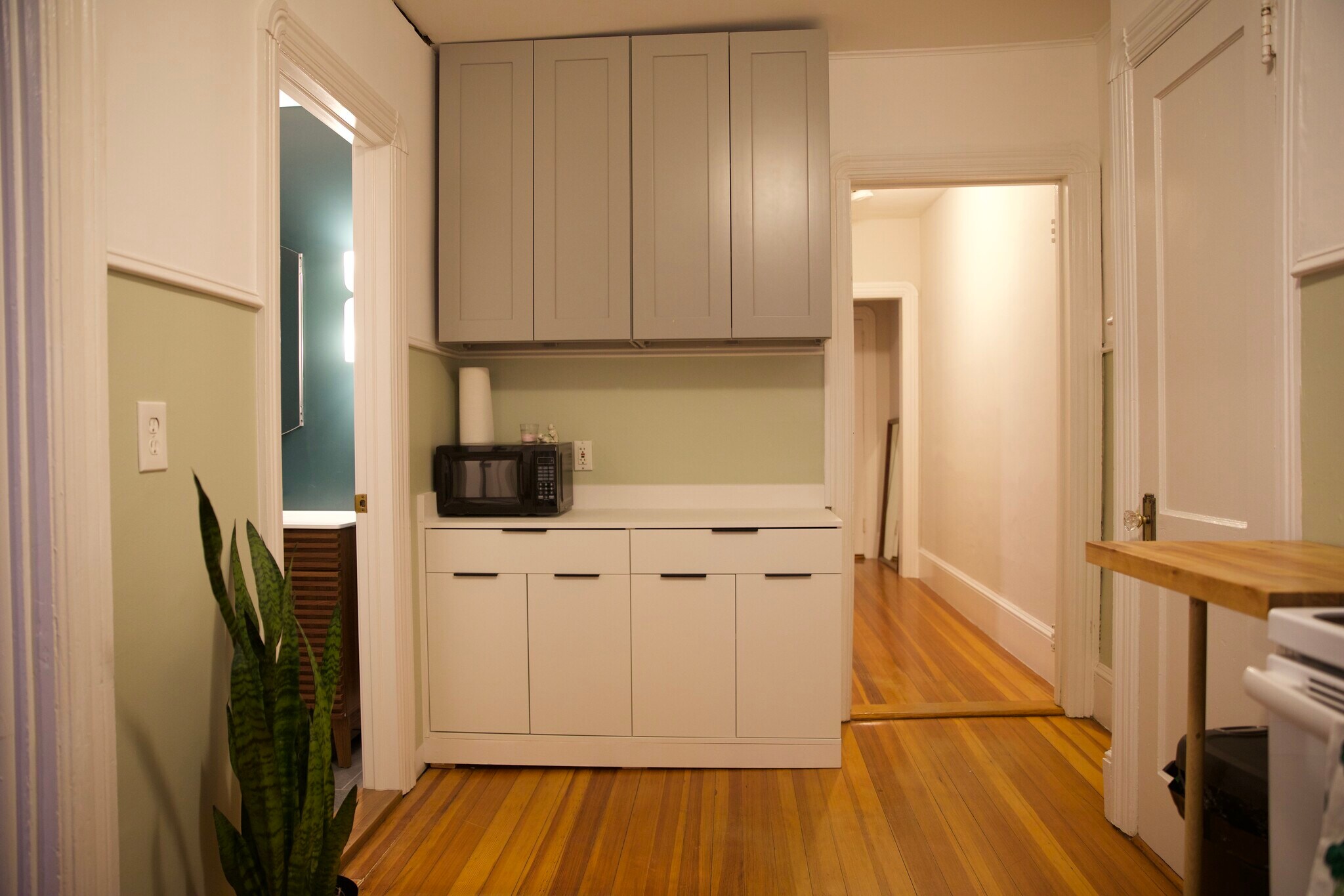 Building Photo - 4 Newport Ave