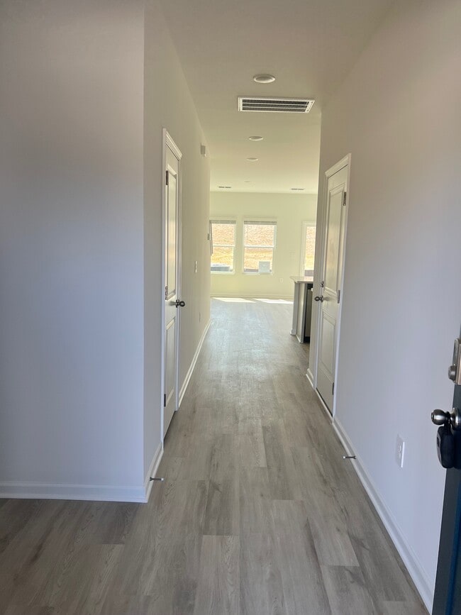 Building Photo - 1062 Winding Spg Dr