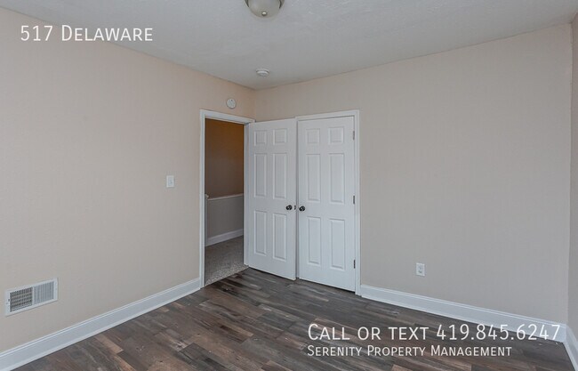 Building Photo - 517 Delaware-