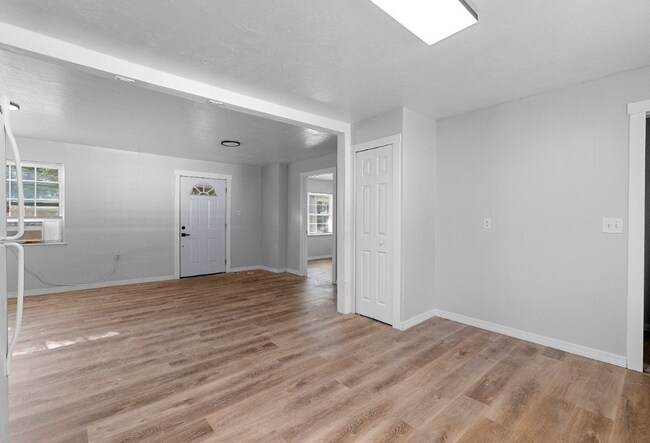 Building Photo - 420 Rock Pit Rd