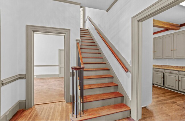 Building Photo - 620 Falls Rd