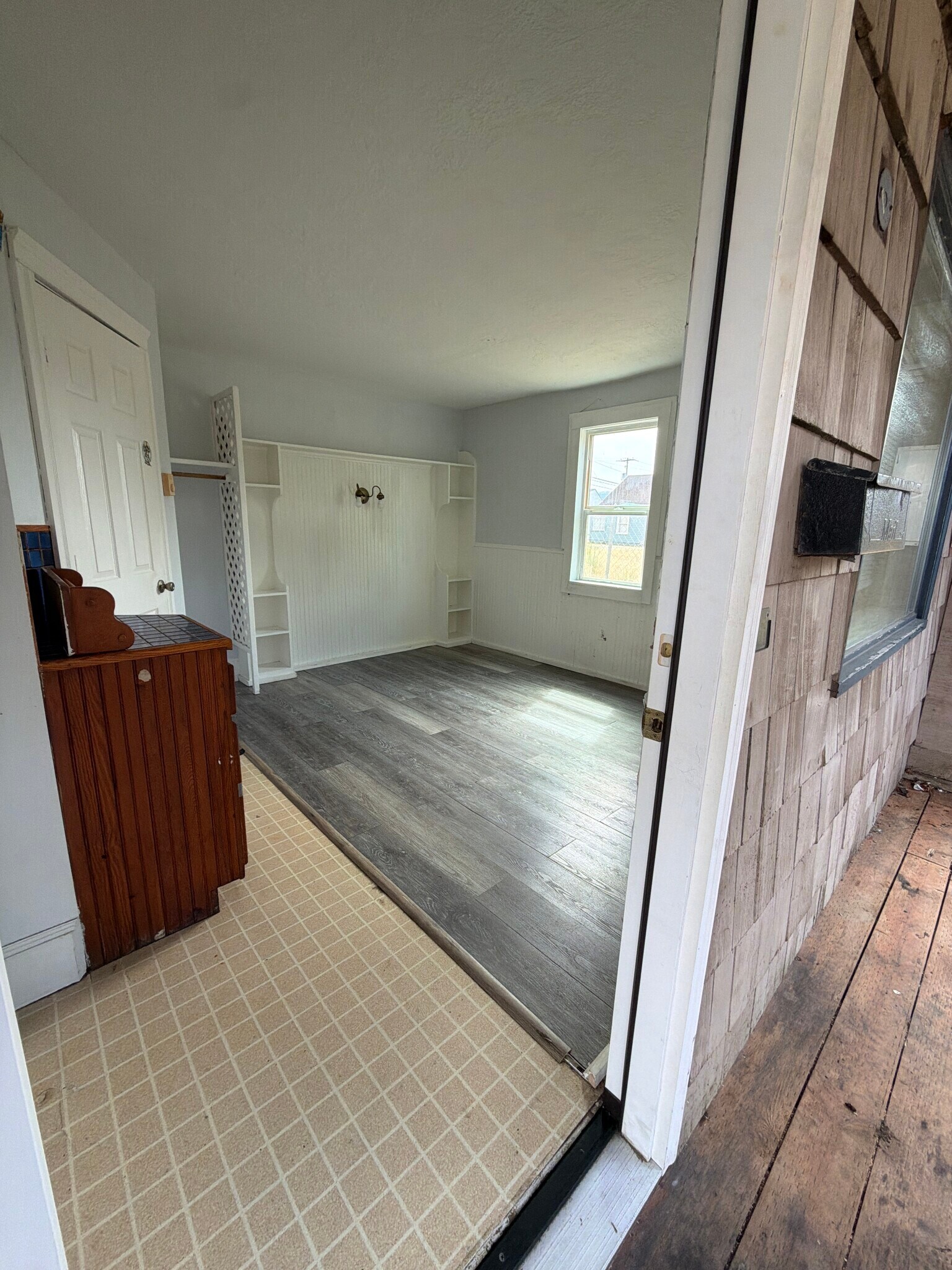Building Photo - 430 S Holladay Dr