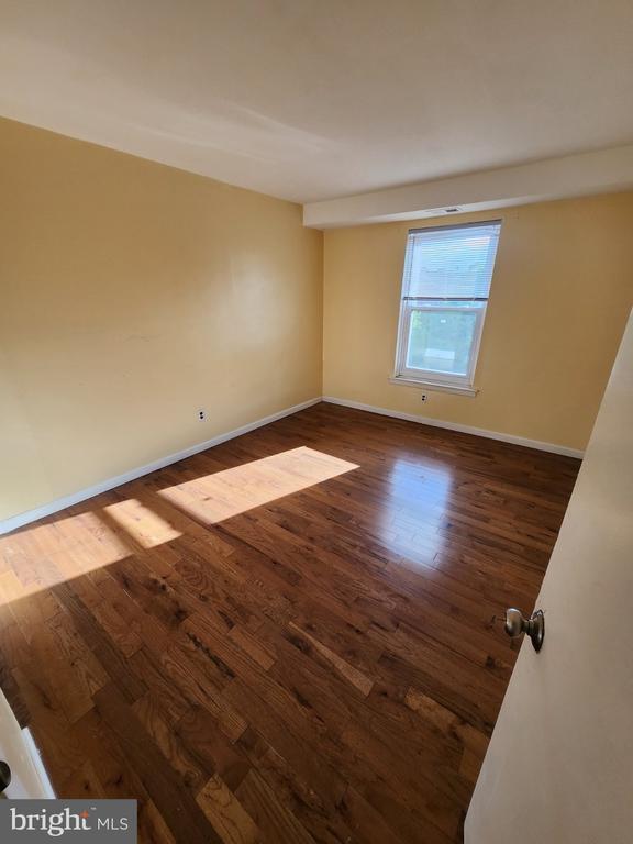 Building Photo - 2738 Island Ave