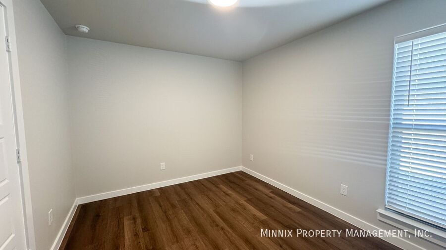 Building Photo - 2156 Kokomo Ave