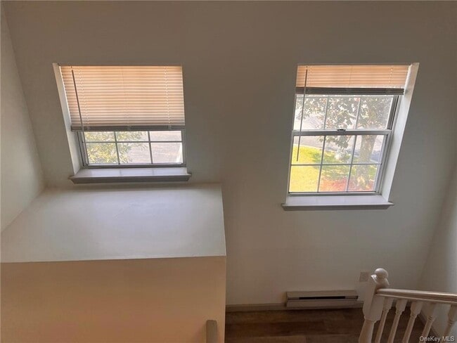 Building Photo - 18 Kendal Ln