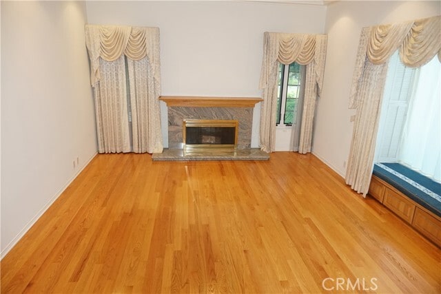 Building Photo - 1200 Oakwood Dr