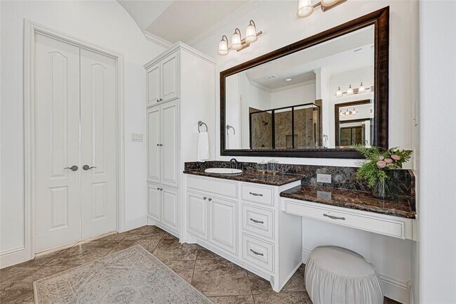 Building Photo - 19003 Cove Manor Dr