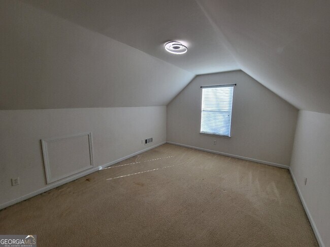 Building Photo - 175 Stillwood Dr