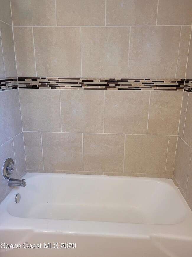 Building Photo - 435 S Courtenay Pkwy