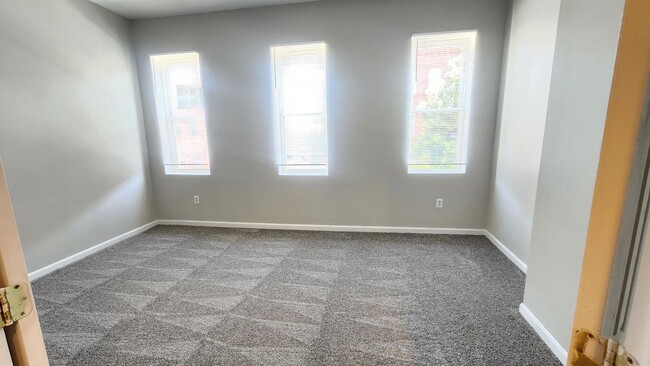 Building Photo - 1918 McCulloh St