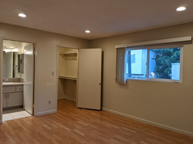 Master Bedroom - 3740 Vinton Ave