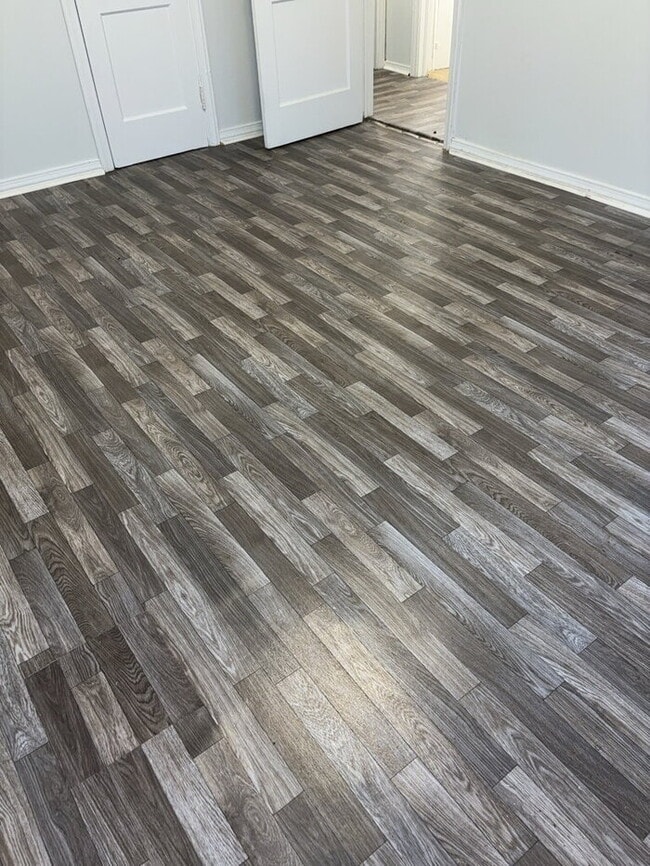 Building Photo - 501 Casey St