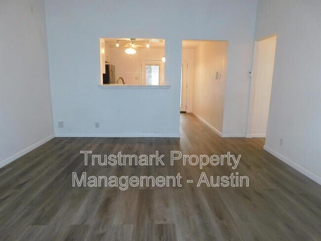 Building Photo - 11908 Broad Oaks Dr