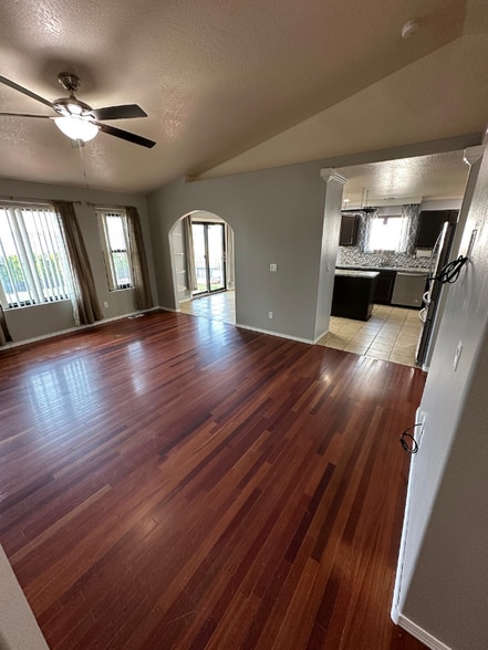 Building Photo - 1665 Peregrine Dr