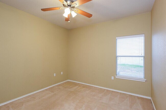 Building Photo - 10312 Lone Pine Ln