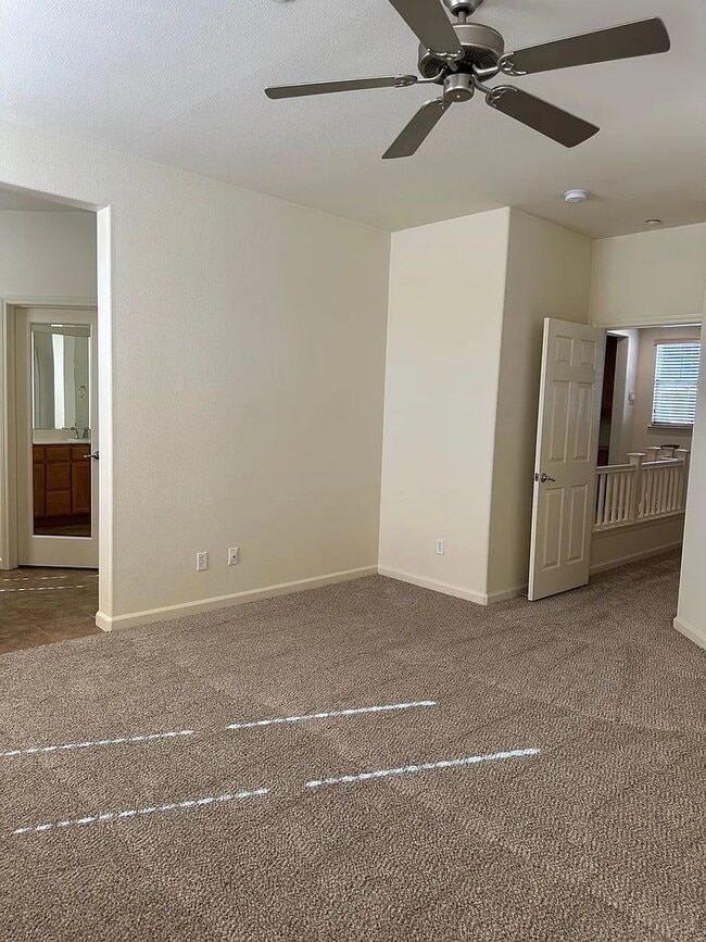 Building Photo - 3BR/2.5BA Oak Commons Home w/ Backyard & Community Pool & Park