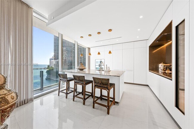 Building Photo - 300 Biscayne Blvd Way