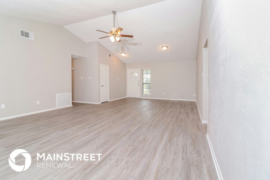 Building Photo - 5320 Buckner Dr