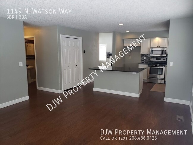 Building Photo - Experience A Modern Lifestyle!!!
