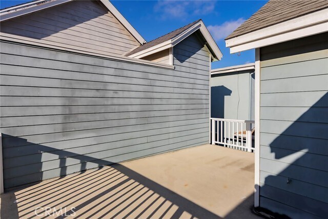 Building Photo - 2215 Marshallfield Ln