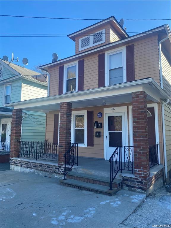Building Photo - 437 3rd St