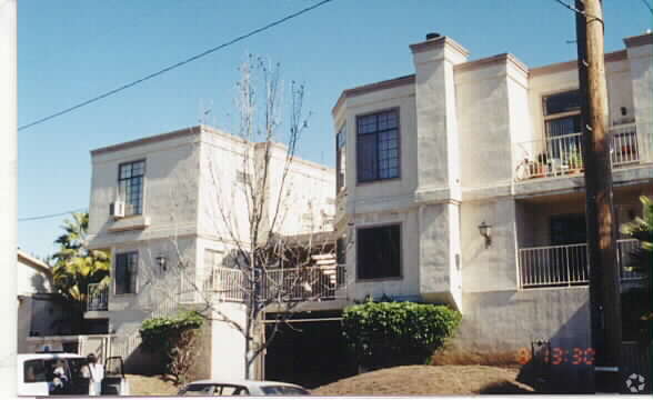 Building Photo - 1024 Bennett Av
