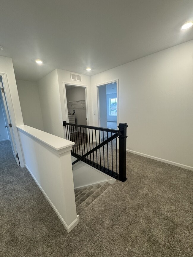 Building Photo - 2609 Dundee Dr