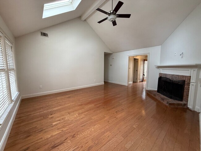 Building Photo - Updated ranch in Eagle Watch!