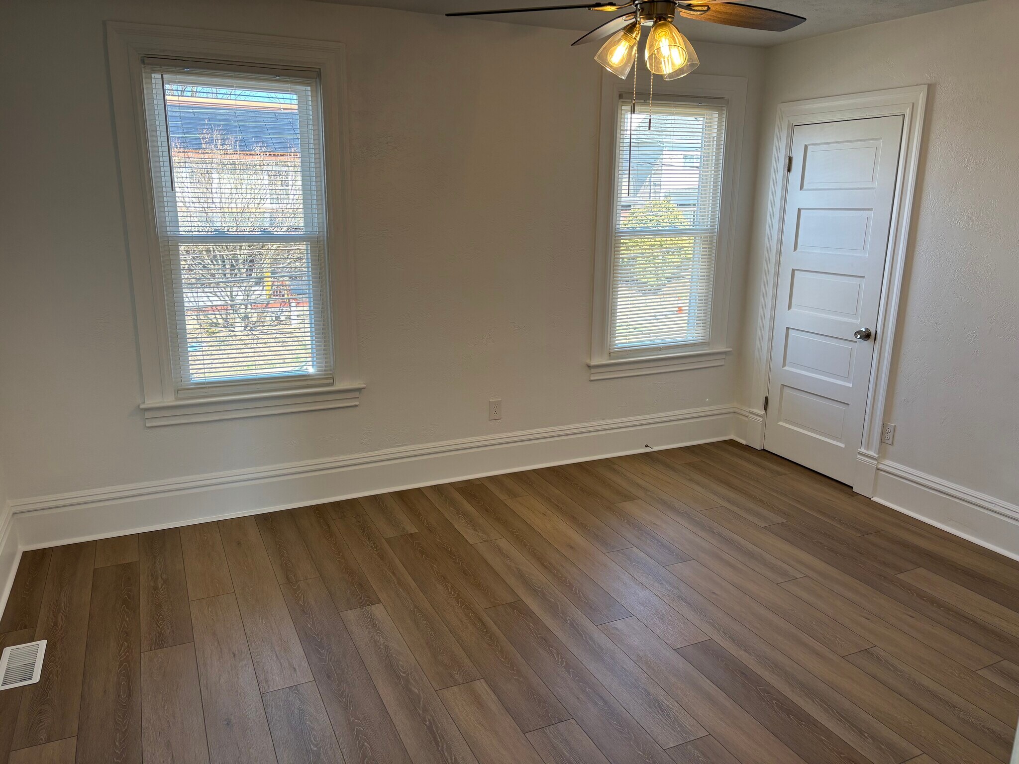 Building Photo - 432 North Ave