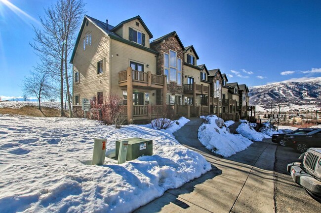 Building Photo - 3524 N Fox Run Dr