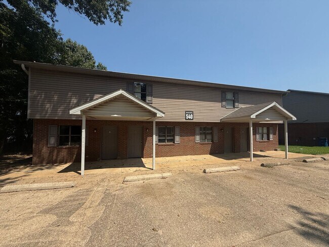 Building Photo - 540 Baker Rd