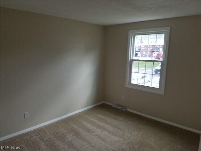 Building Photo - 1807 Higby Dr