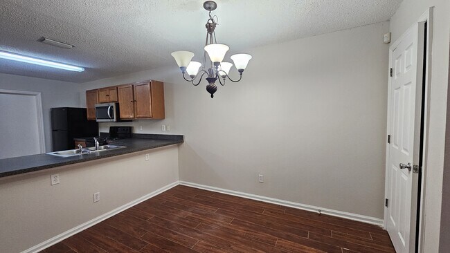 Building Photo - 4781 Playschool Dr