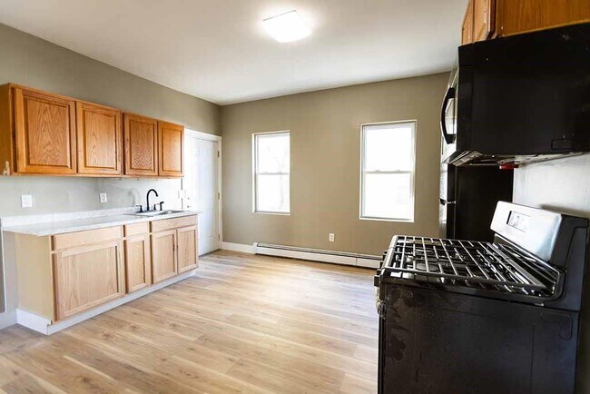 Building Photo - 11 Kelly St