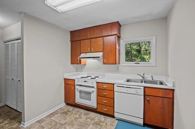 Interior Photo - Neuse Woods Apartments