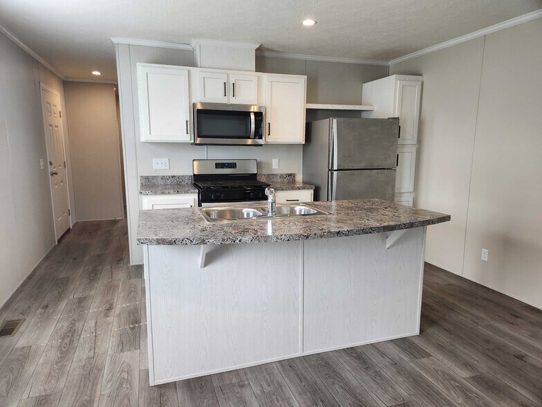 Building Photo - 3629 Cedar Loop