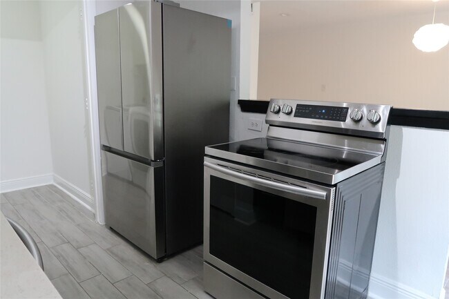 Building Photo - 14209 Briarsage Ct