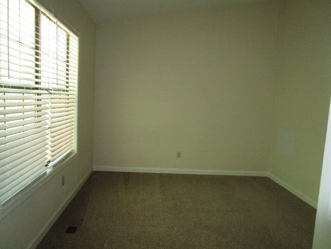 Building Photo - 605 Archdale Dr