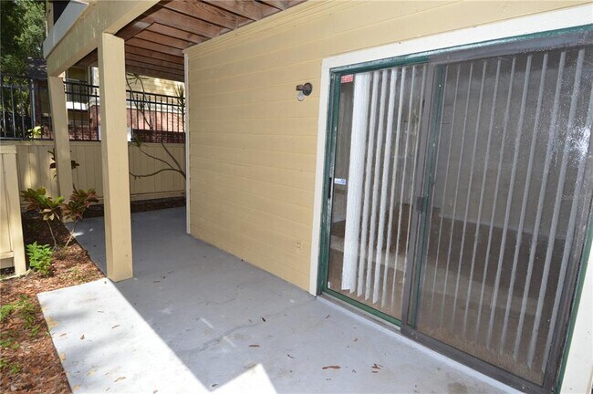 Building Photo - 8647 Mallard Reserve Dr