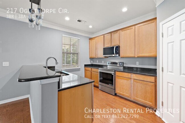Building Photo - 217 Oglethorpe Cir