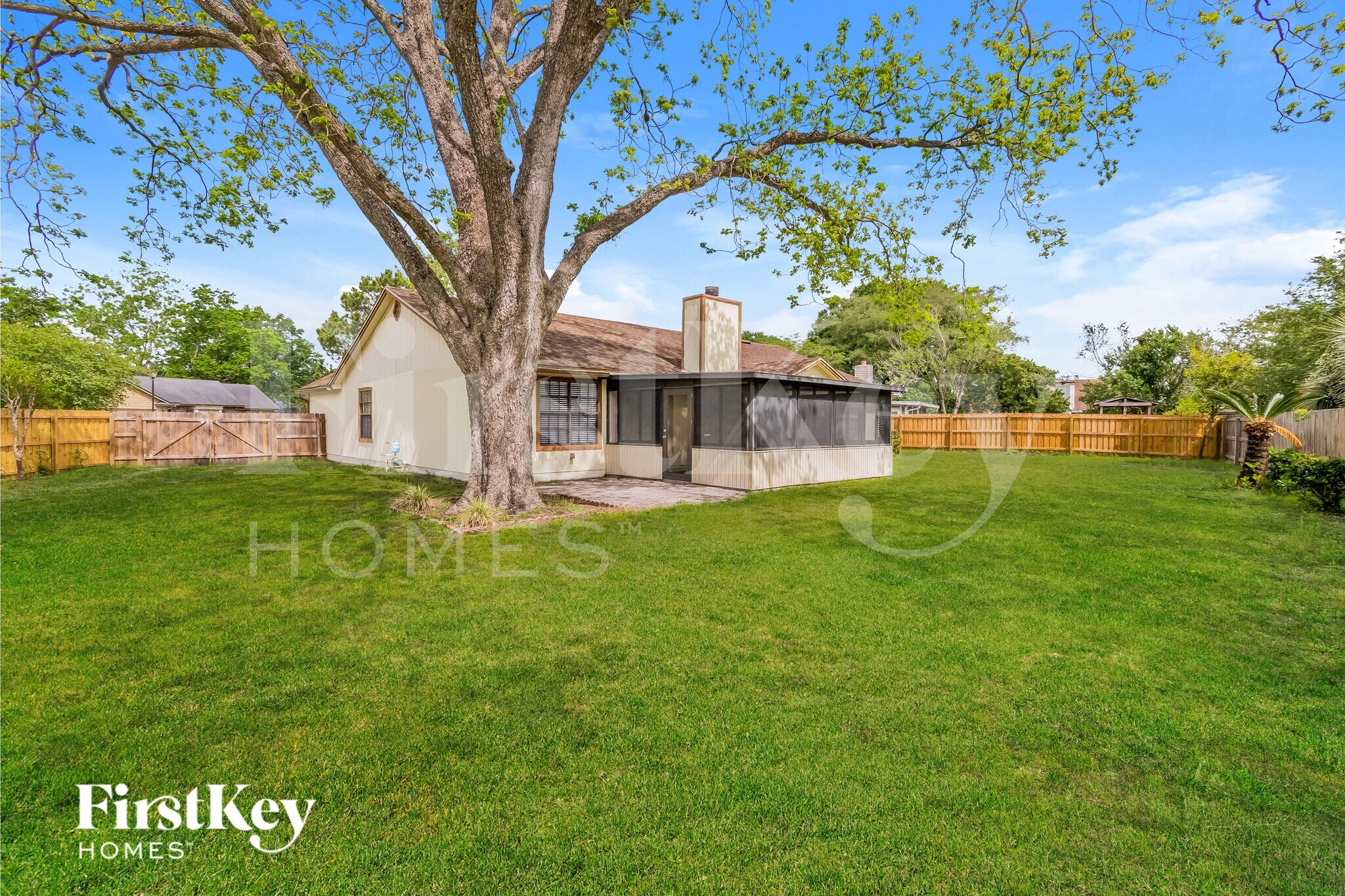 Building Photo - 1383 Mayberry Ln