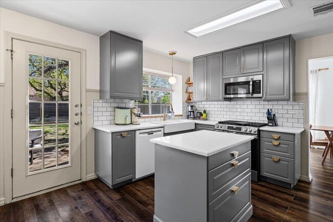 Building Photo - 2712 Big Meadow Dr